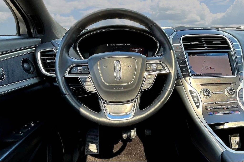 Used 2019 Lincoln Nautilus Reserve FWD image 10