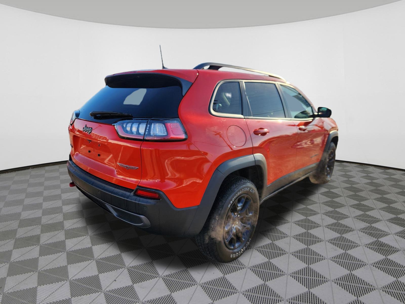 Used 2021 Jeep Cherokee Trailhawk w/ Sun, Sound & Nav Group image 4