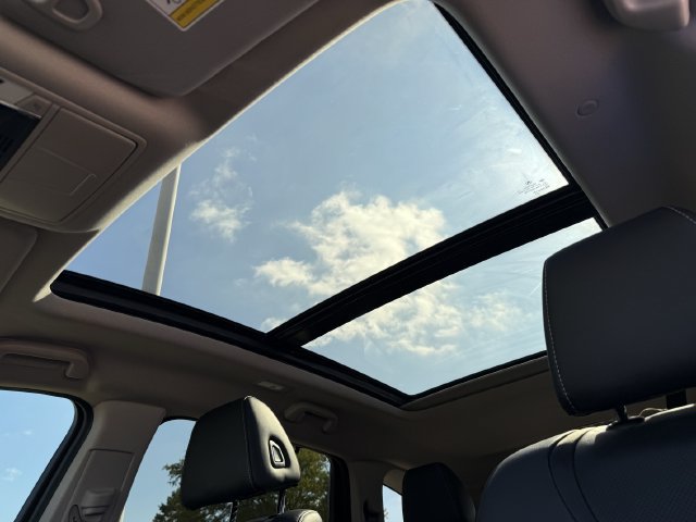 Used 2022 Acura MDX w/ Technology Package FWD image 24