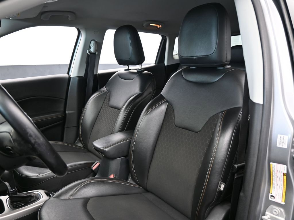 Used 2020 Jeep Compass Latitude image 10