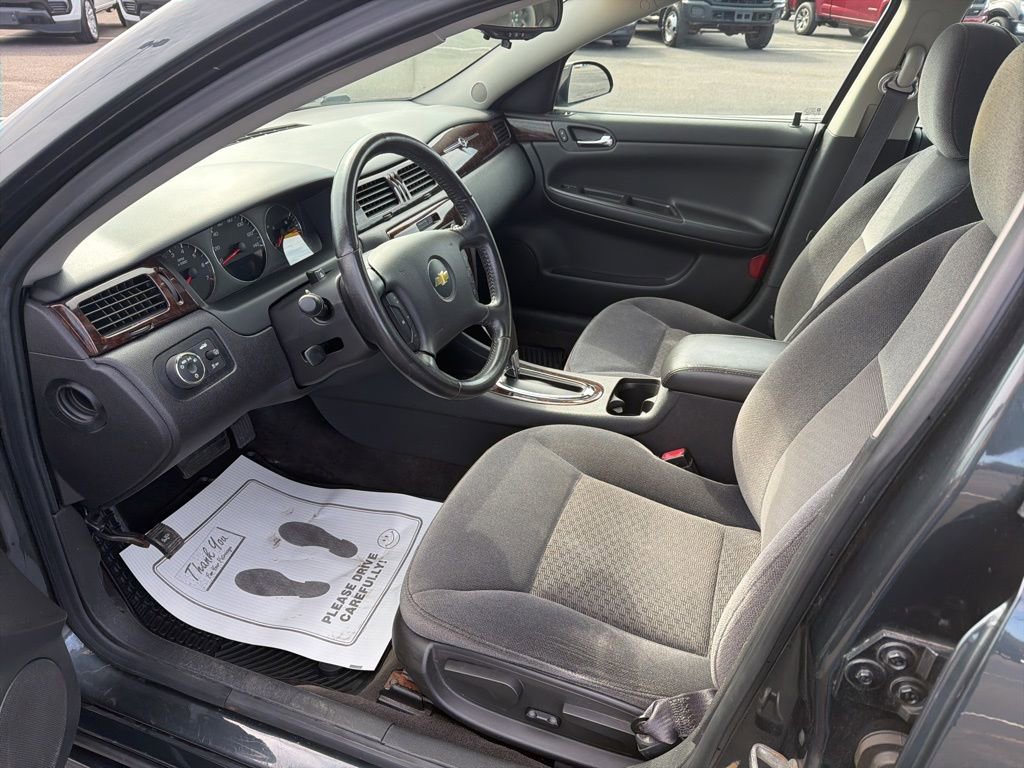 Used 2014 Chevrolet Impala LT w/ LT Sunroof Package FWD image 12