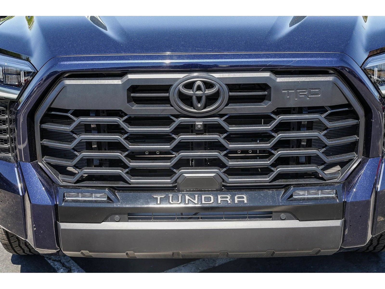 Used 2025 Toyota Tundra Limited w/ TRD Off-Road Package AWD/4WD image 7