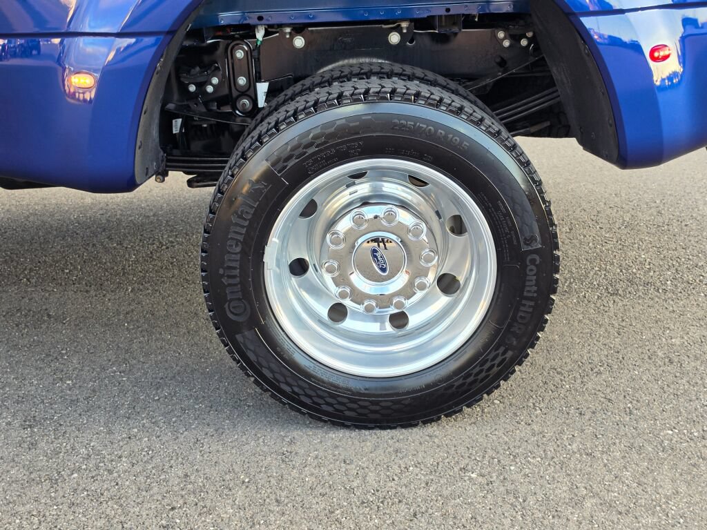 Certified 2026 Ford F450 Platinum AWD/4WD image 9