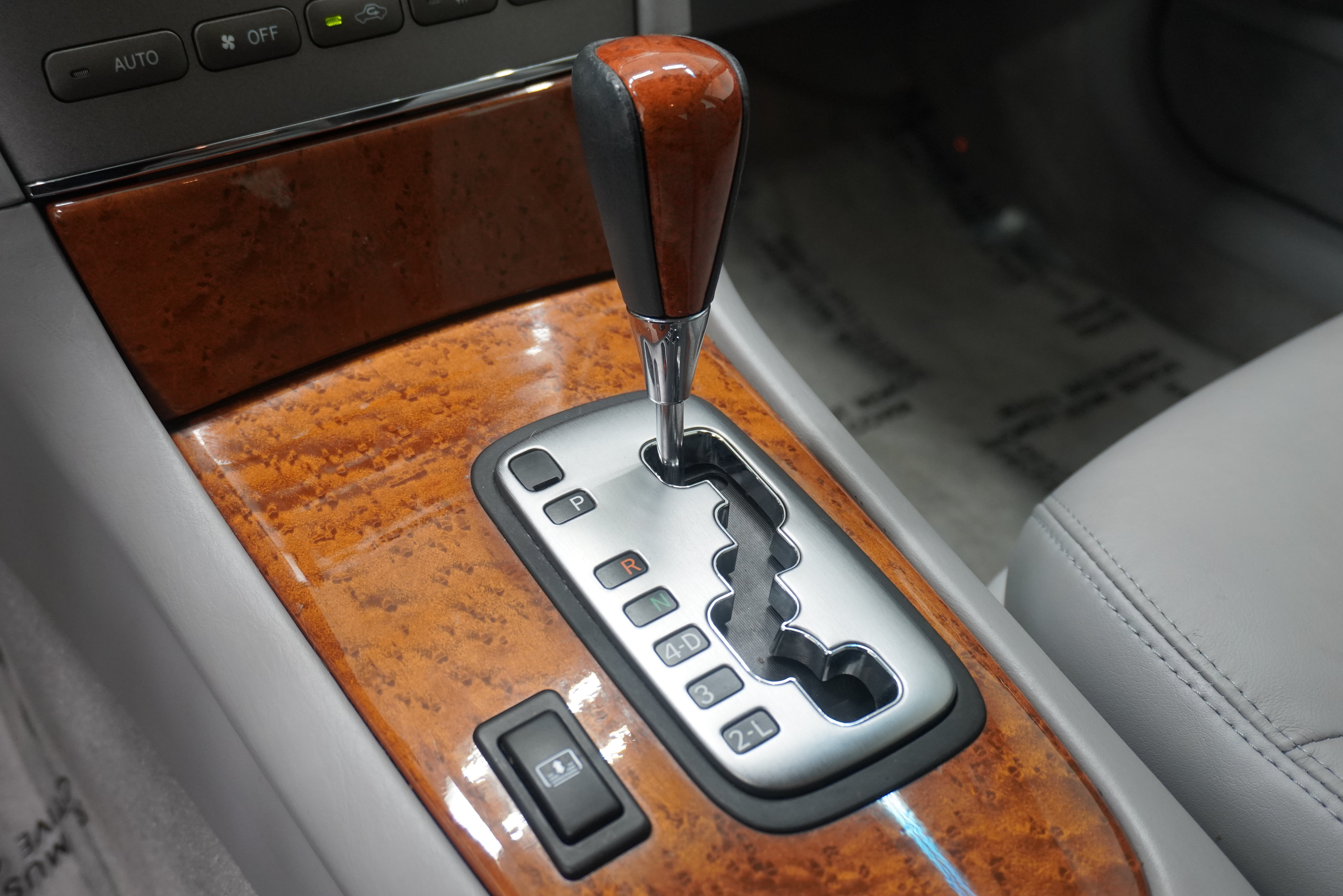 Used 2005 Lexus ES 330 w/ Preferred Accessory Pkg FWD image 20