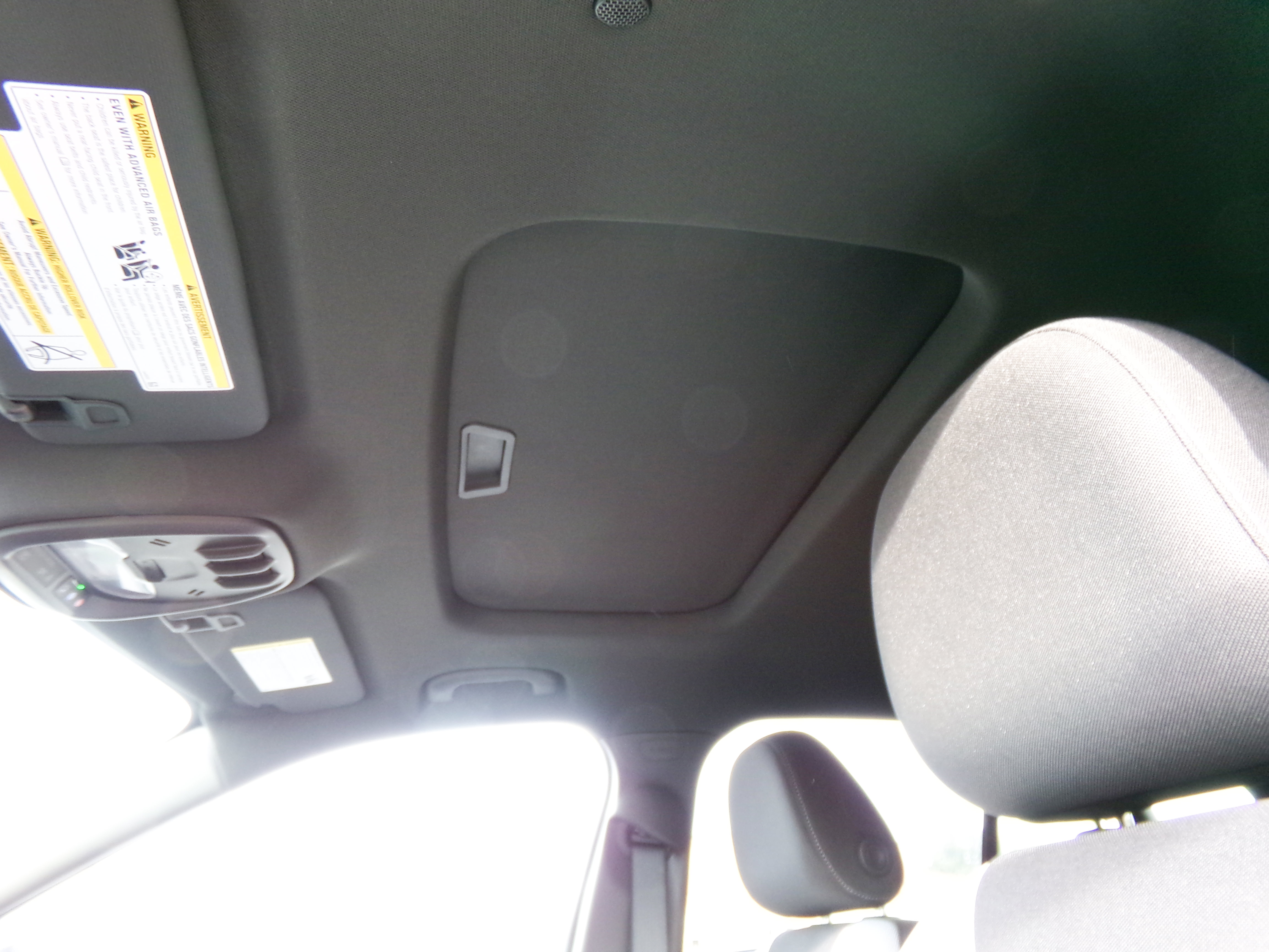 New 2026 Chevrolet Trax RS w/ Sunroof Package FWD image 3