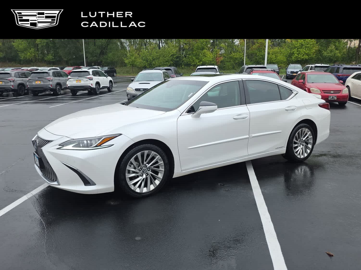 Used 2020 Lexus ES 300h w/ Accessory Package 2