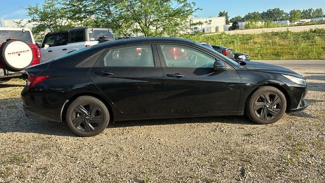 Used 2021 Hyundai Elantra SEL FWD image 25