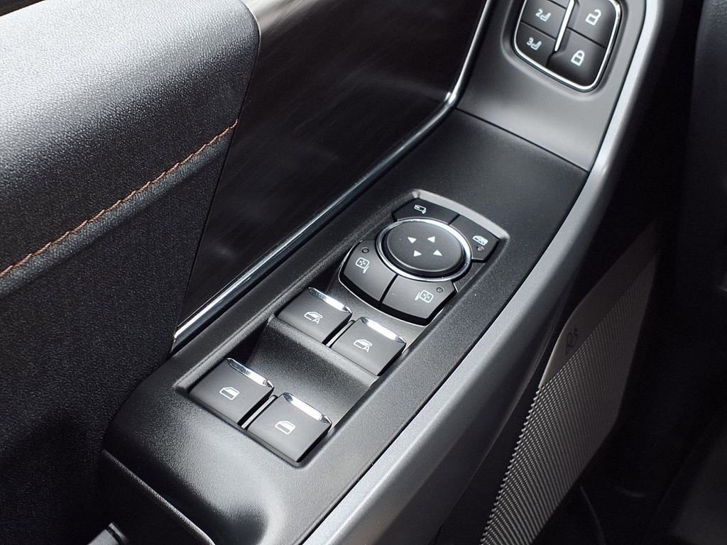 Used 2025 Ford F150 Lariat w/ Equipment Group 501A Mid image 19