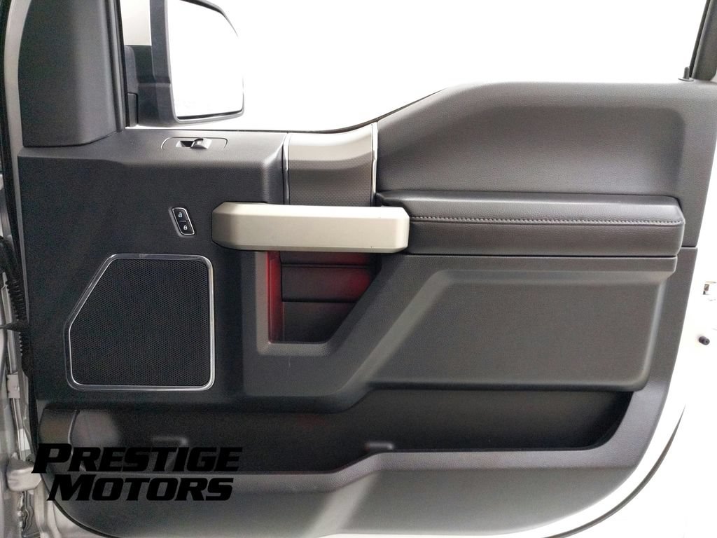 Used 2016 Ford F150 Lariat w/ Equipment Group 502A Luxury AWD/4WD image 32
