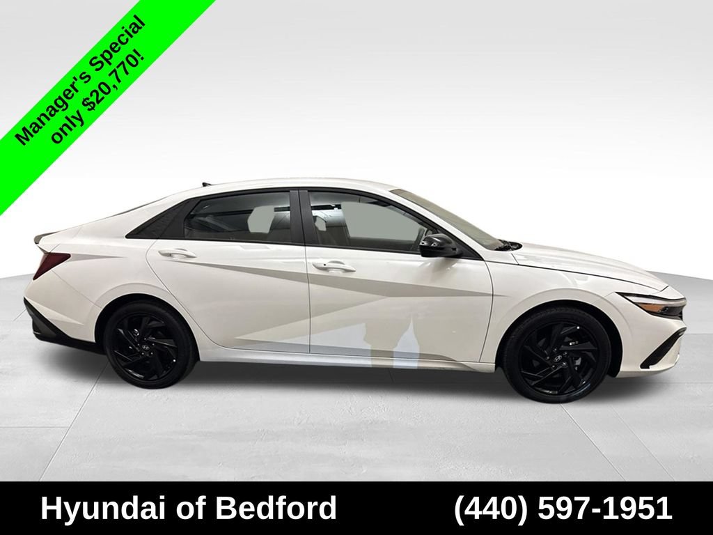 Certified 2026 Hyundai Elantra Sport FWD image 4
