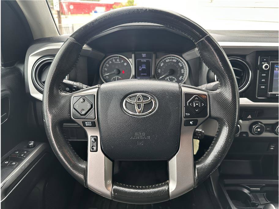 Used 2016 Toyota Tacoma SR5 AWD/4WD image 18