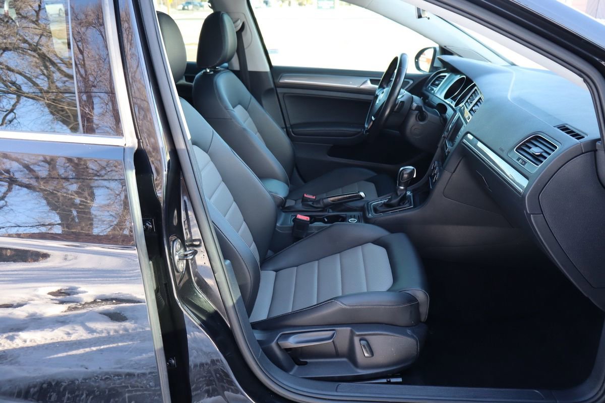Used 2017 Volkswagen Golf Alltrack SEL image 22