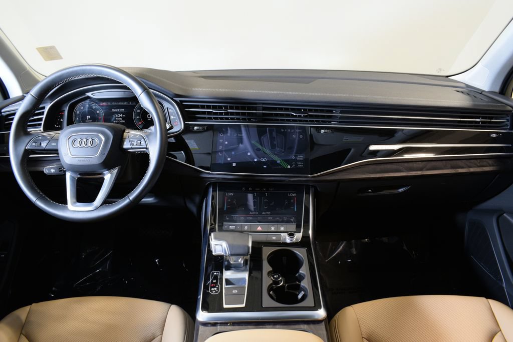 Used 2025 Audi Q7 2.0T Premium Plus AWD/4WD image 13