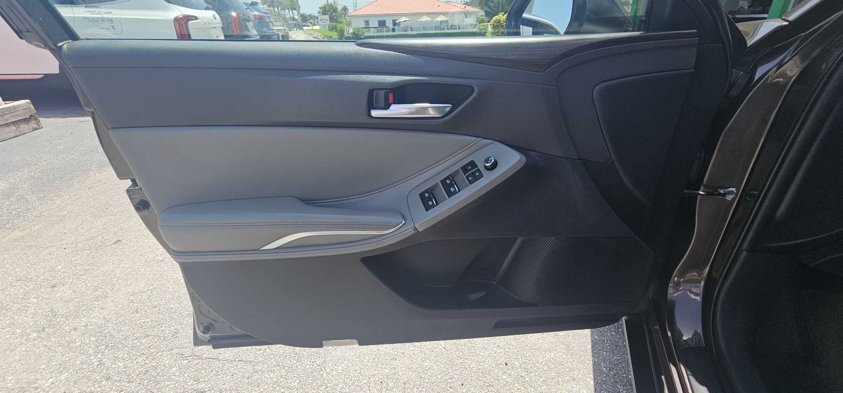 Used 2019 Toyota Avalon XLE w/ Moonroof Package FWD image 14