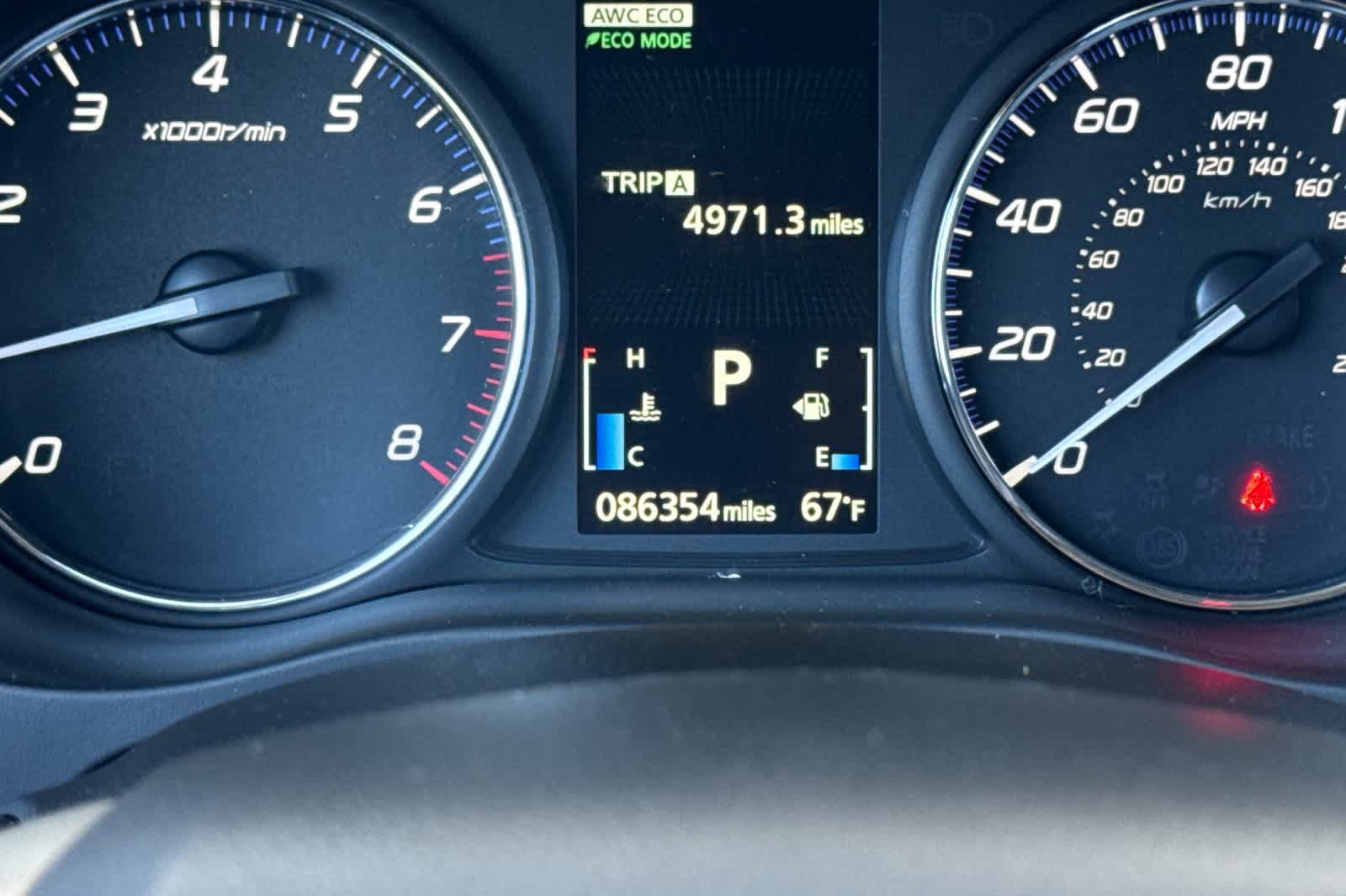 Used 2015 Mitsubishi Outlander SE AWD/4WD image 25