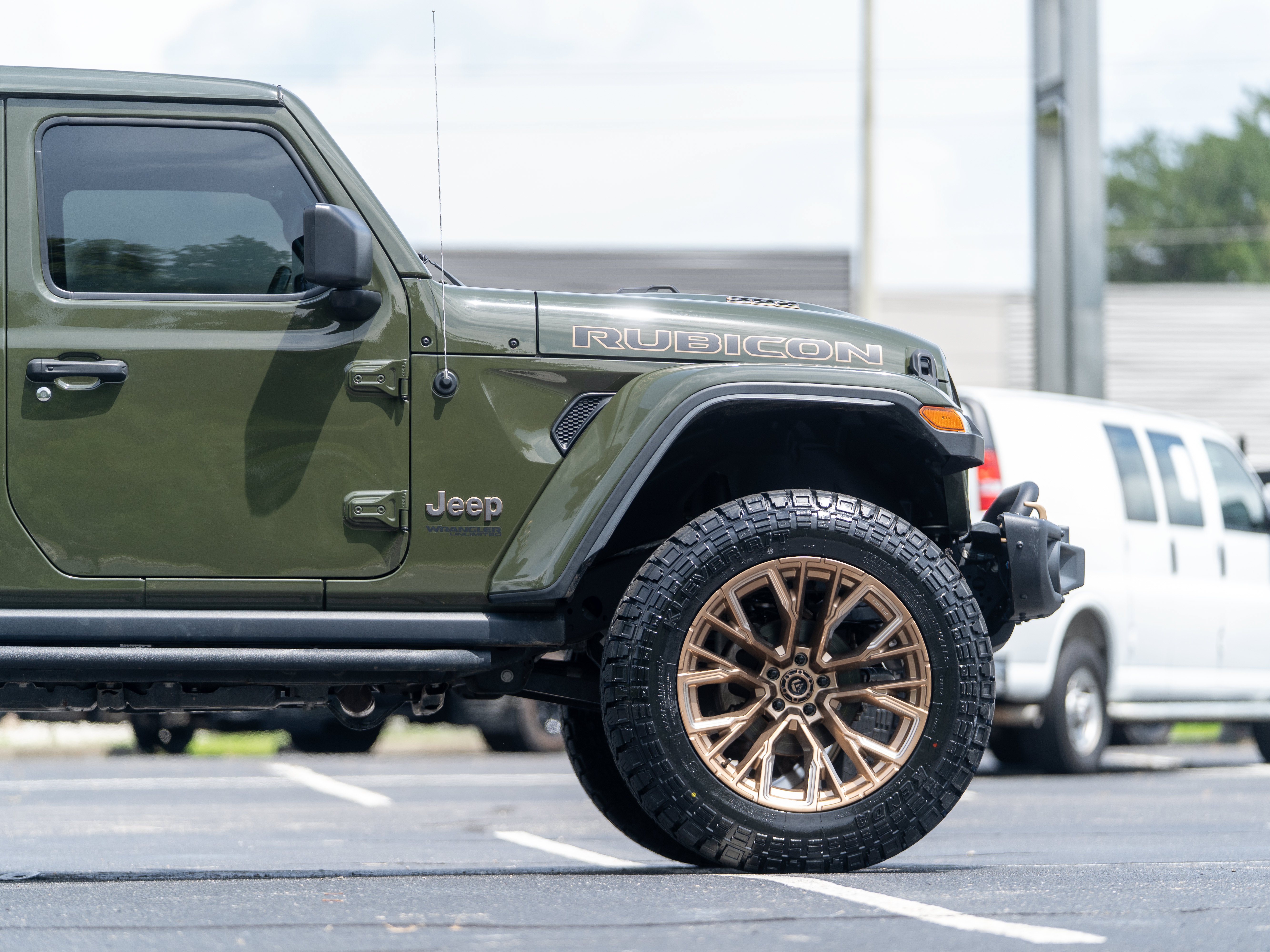 Used 2022 Jeep Wrangler Unlimited Rubicon w/ Xtreme Recon 35" Tire Package AWD/4WD image 7