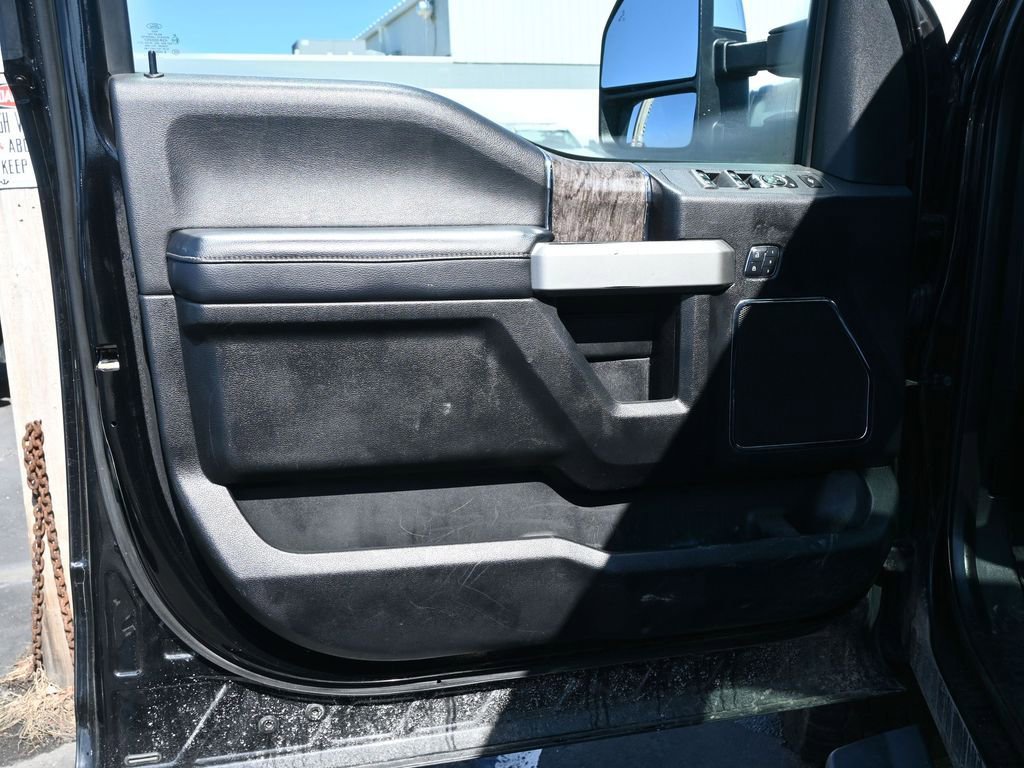 Used 2017 Ford F350 Lariat w/ Lariat Ultimate Package image 16