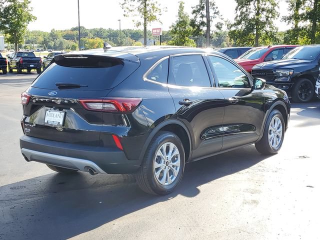 Used 2025 Ford Escape Active FWD image 3