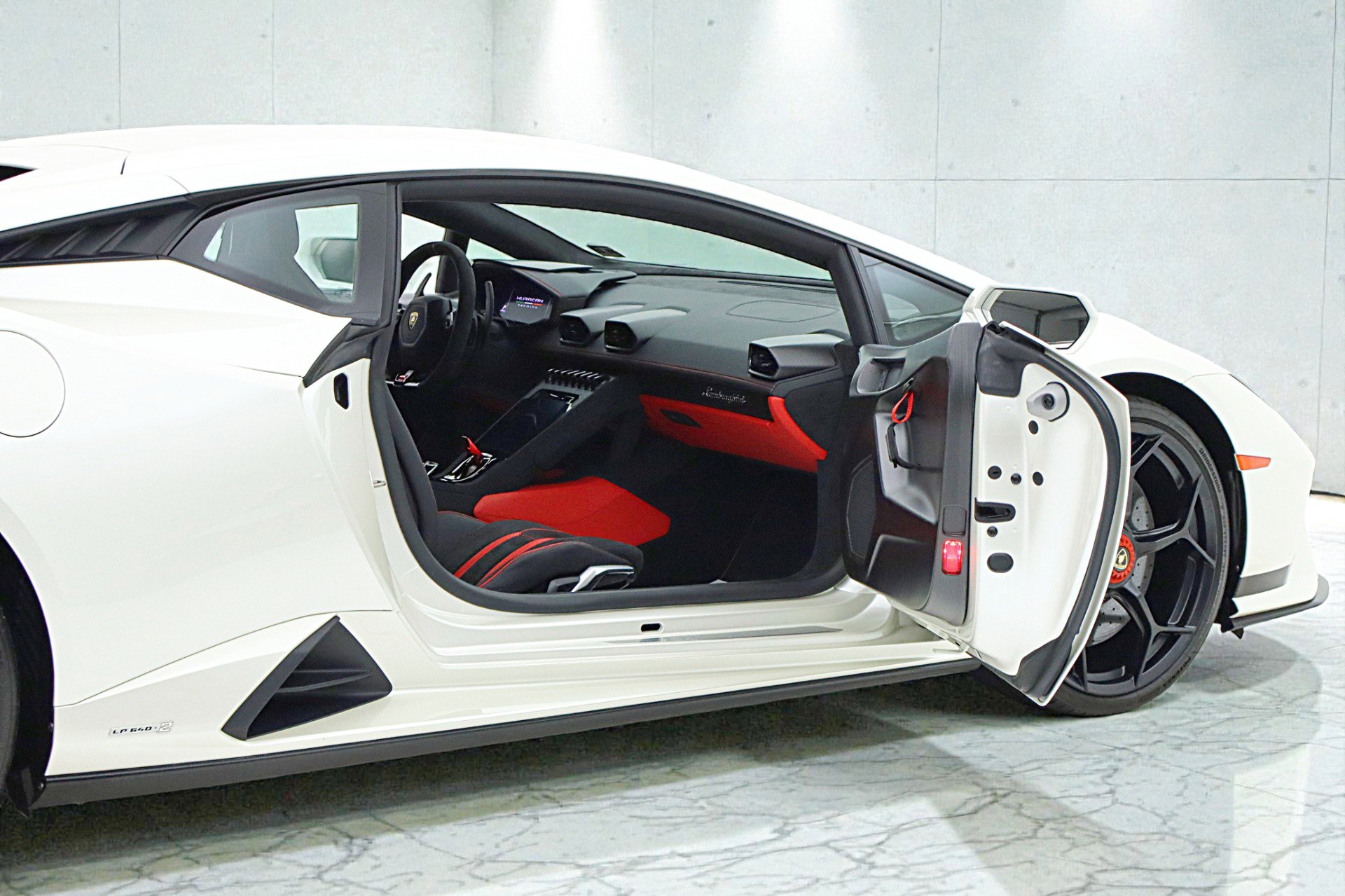 Used 2023 Lamborghini Huracan Tecnica image 13
