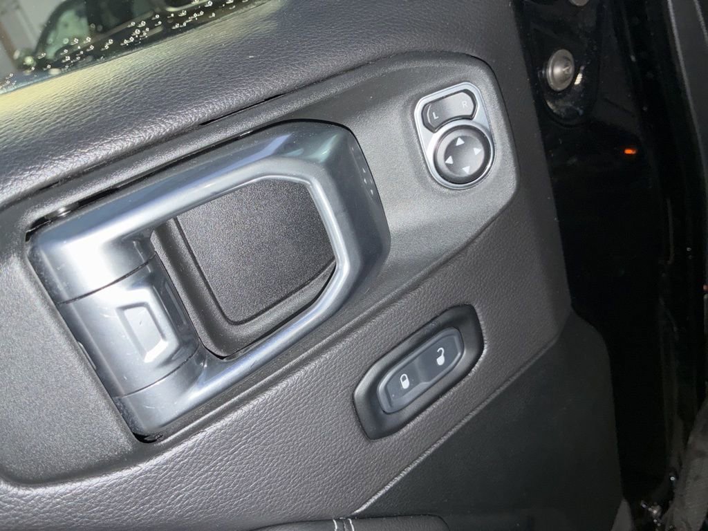 Used 2021 Jeep Wrangler Unlimited Sahara image 12