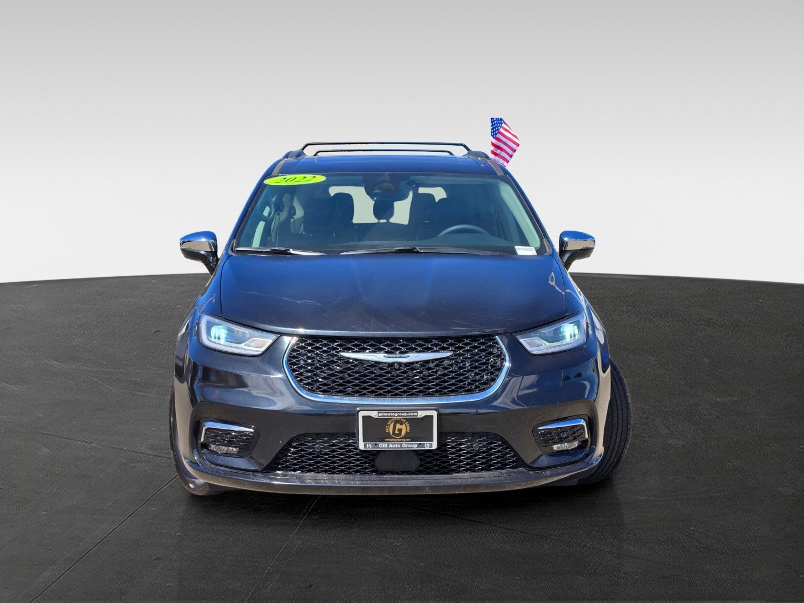 Used 2022 Chrysler Pacifica Limited image 2