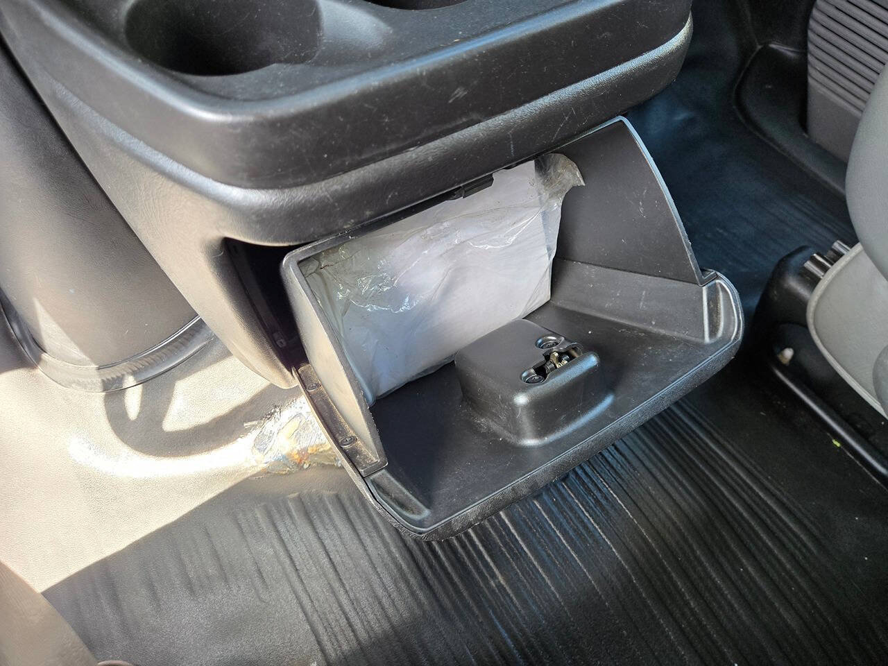 Used 2019 GMC Savana 2500 w/ Driver Convenience Package RWD image 16