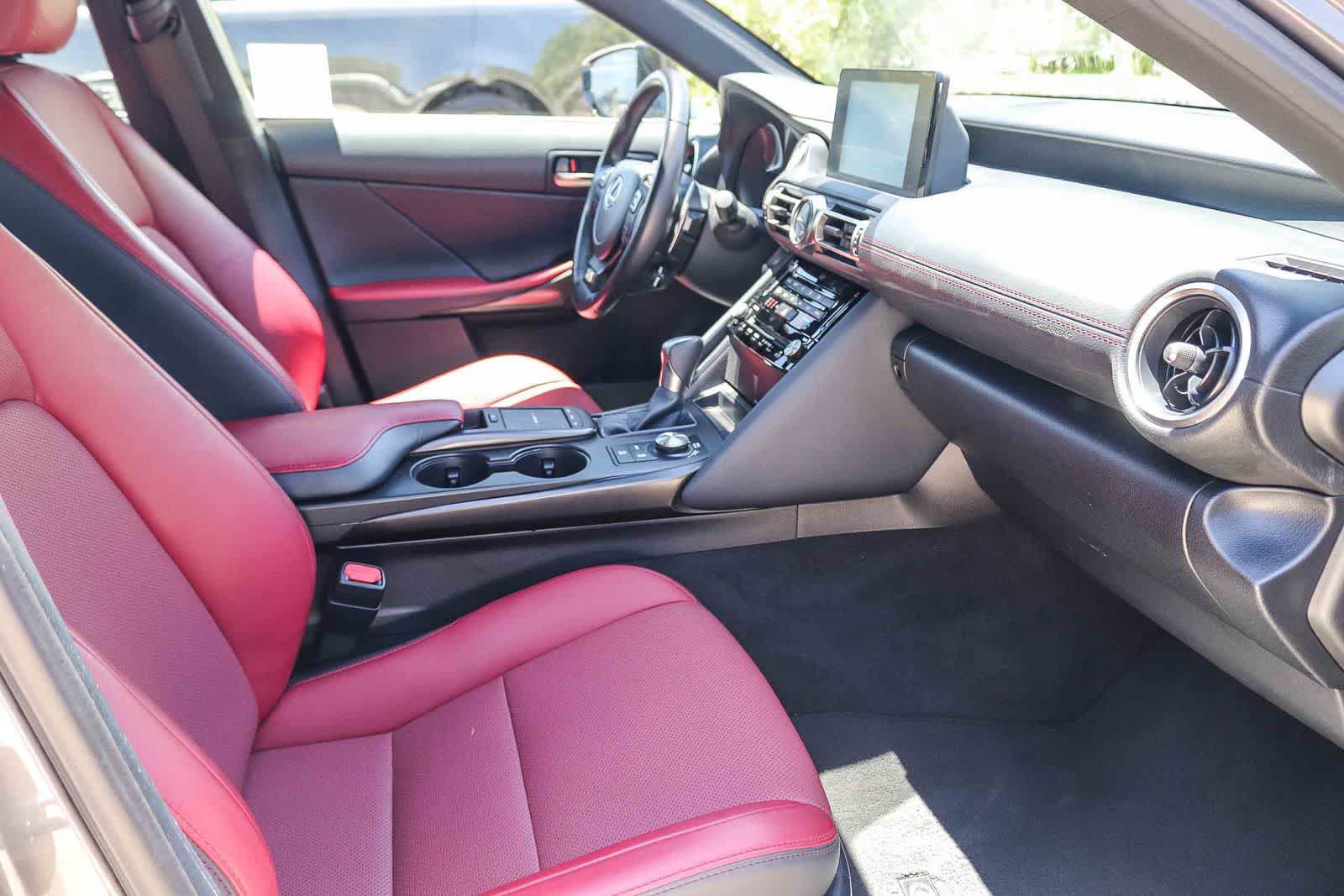 Used 2022 Lexus IS 300 RWD image 15