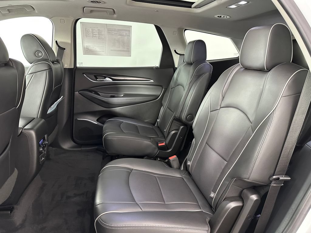 Used 2020 Buick Enclave Avenir w/ Avenir Technology Package FWD image 18