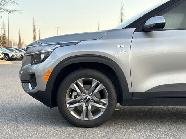 Used 2023 Kia Seltos LX image 6