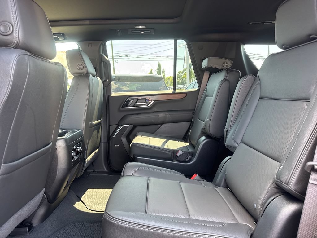 New 2026 GMC Yukon Denali w/ Sun & Power Step Package AWD/4WD image 11
