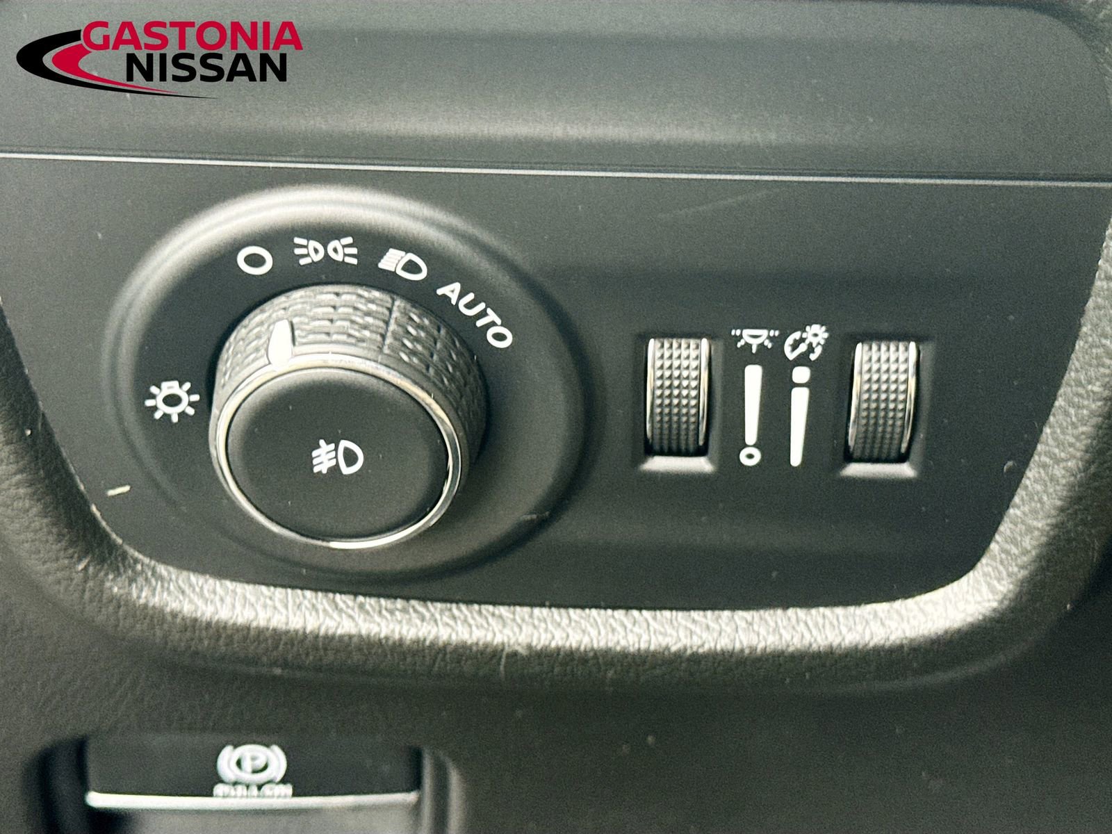 Used 2021 Jeep Grand Cherokee L Overland w/ Luxury Tech Group IV AWD/4WD image 11