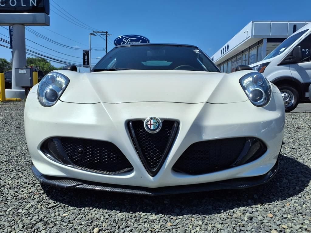 Used 2015 Alfa Romeo 4C Coupe w/ Leather Interior Group RWD image 6