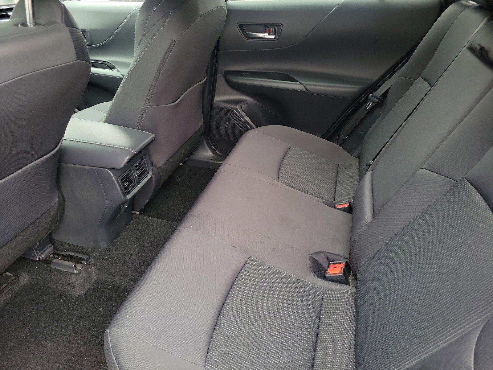 Used 2024 Toyota Venza LE AWD/4WD image 11