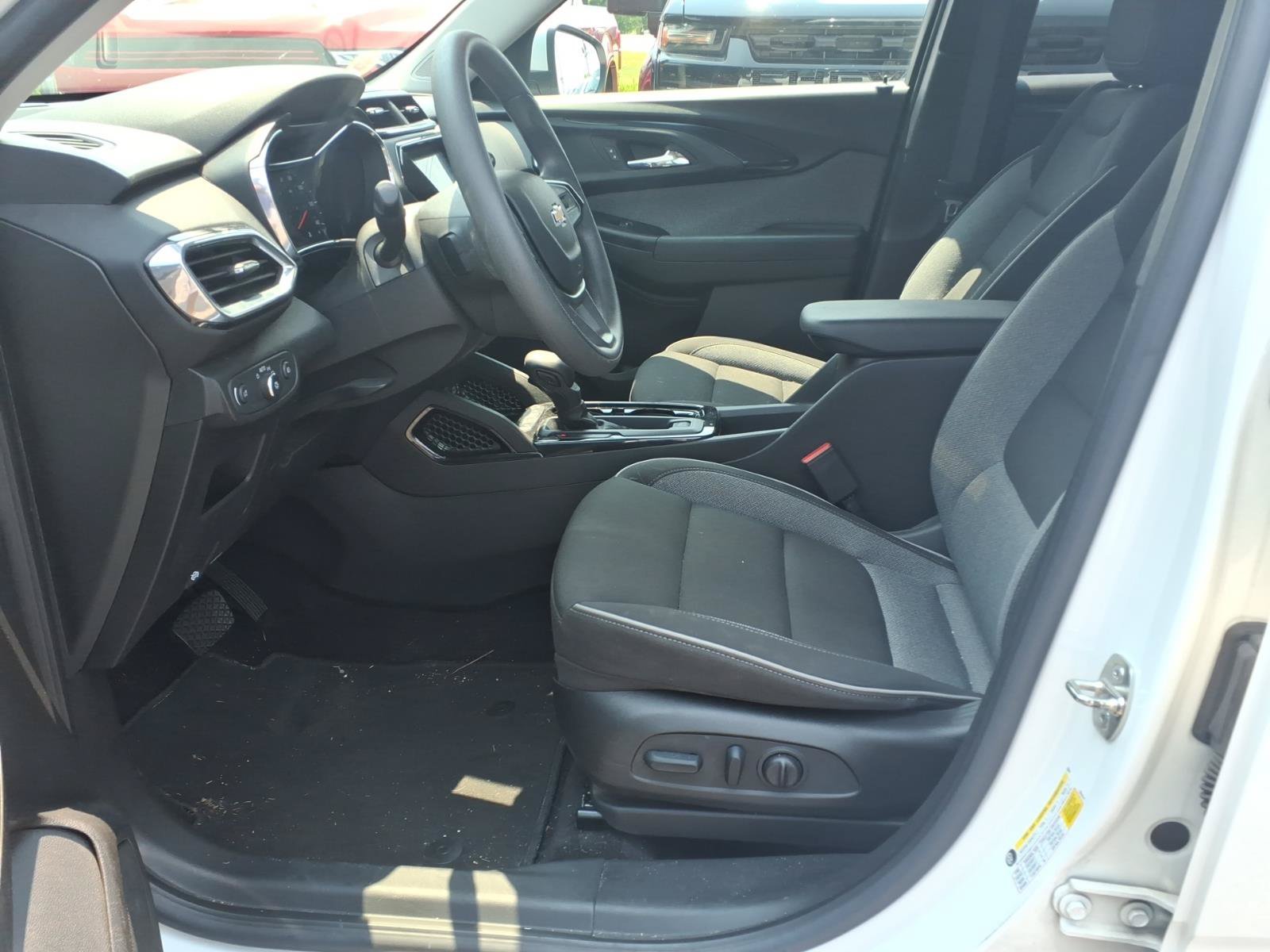 Used 2022 Chevrolet TrailBlazer LT w/ Convenience Package AWD/4WD image 20
