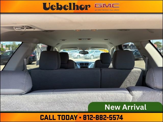 Used 2011 Chevrolet Traverse LS FWD image 11