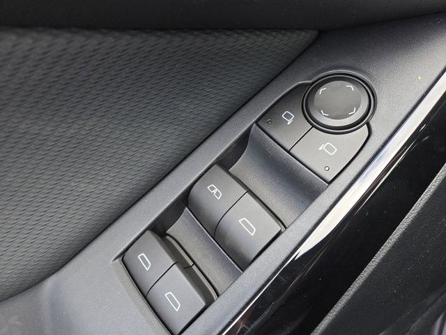 New 2026 Chevrolet Equinox LT w/ Safety and Technology Package image 9