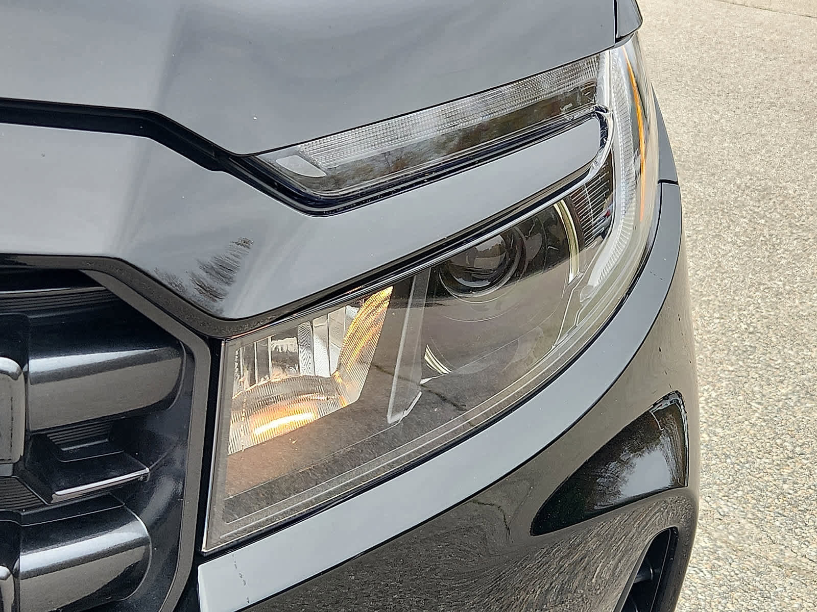 Used 2025 Honda Ridgeline Sport image 10