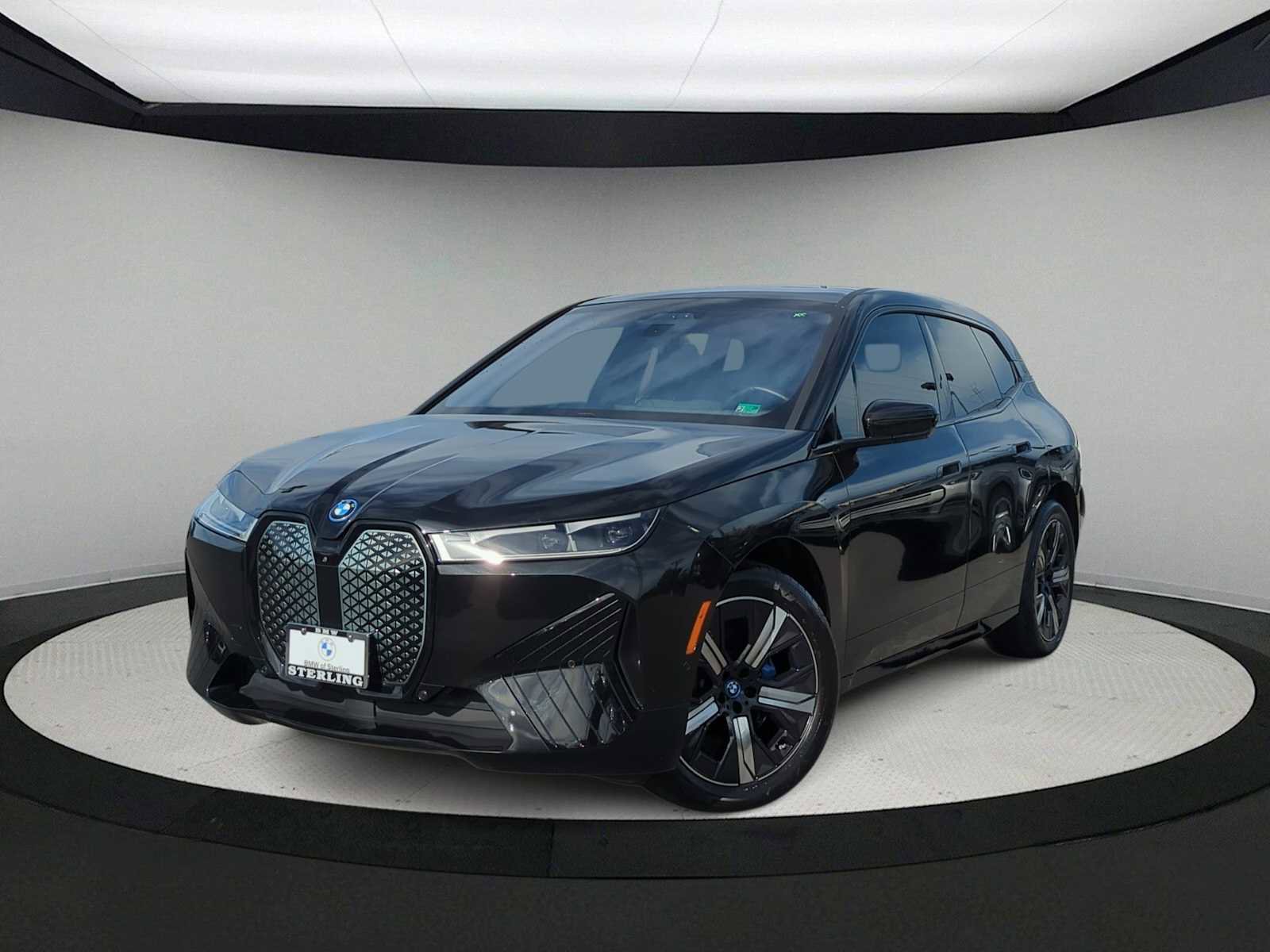 Certified 2025 BMW iX xDrive50 image 1