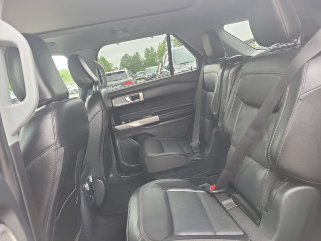 Used 2021 Ford Explorer Limited w/ Equipment Group 301A AWD/4WD image 30