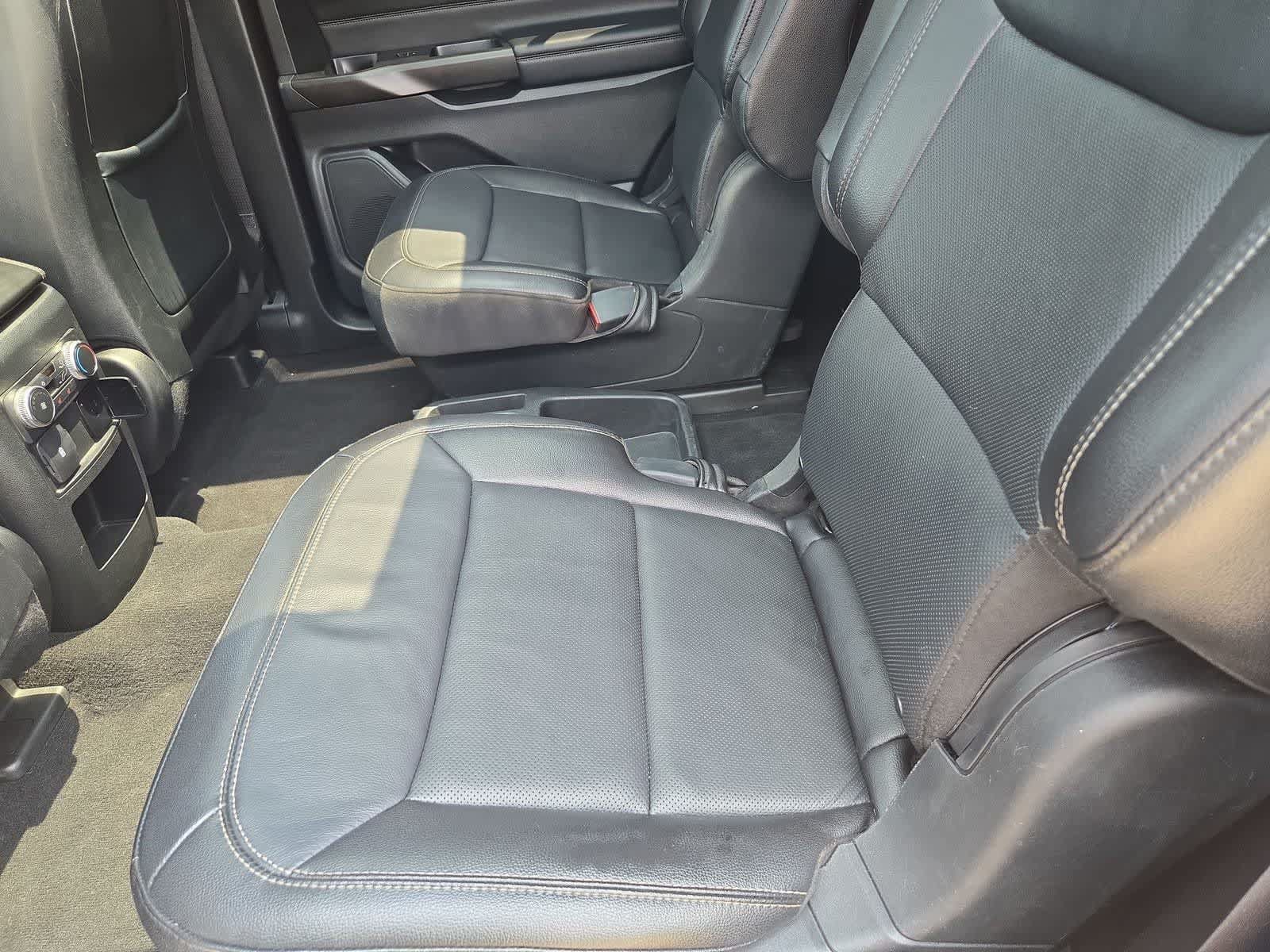 Used 2020 Ford Explorer Limited RWD image 19