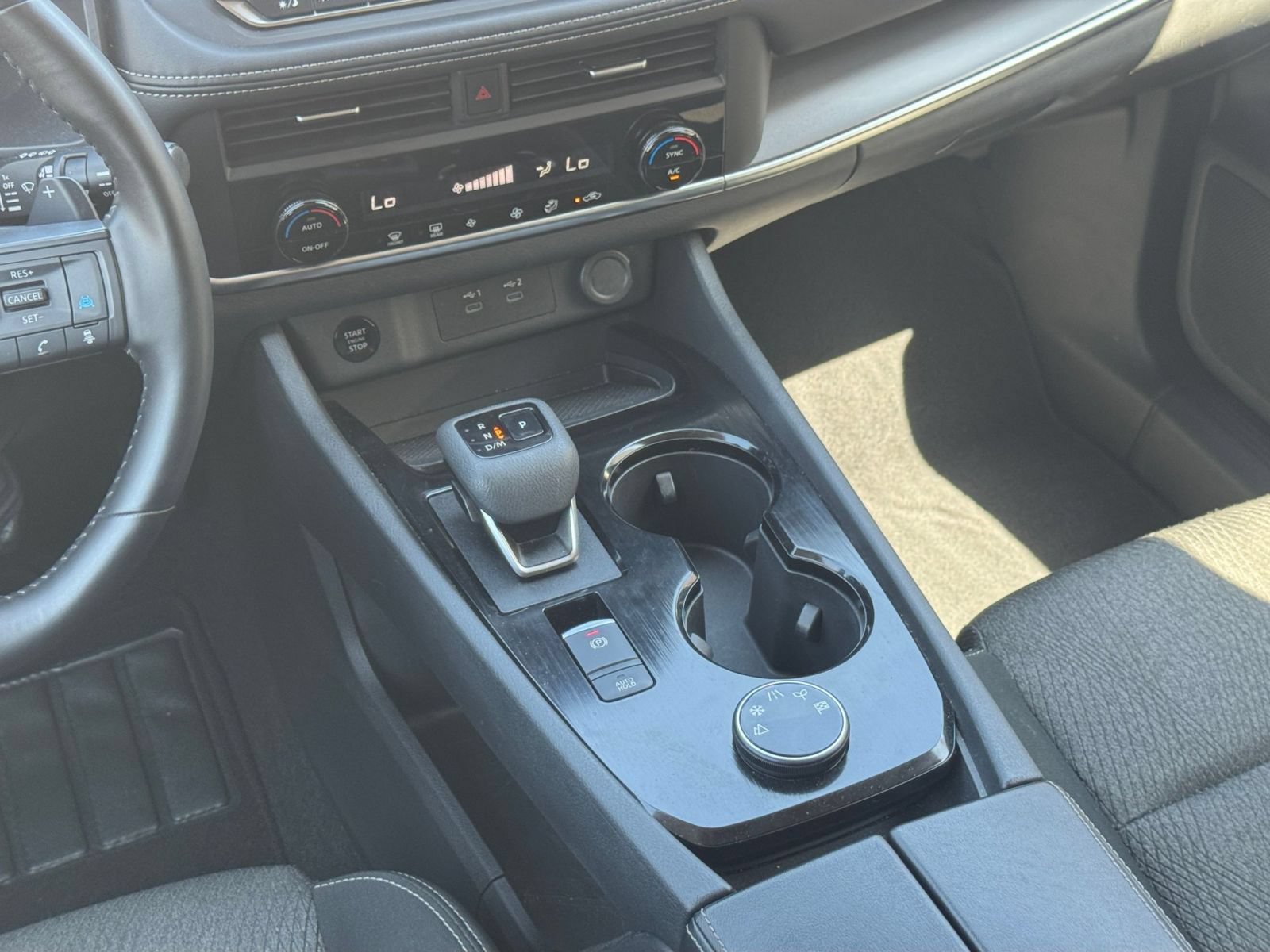 Used 2025 Nissan Rogue SV AWD/4WD image 42