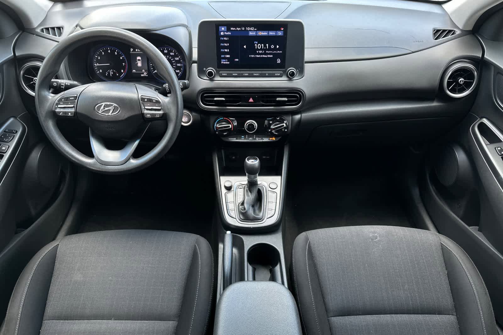 Used 2022 Hyundai Kona SEL image 3
