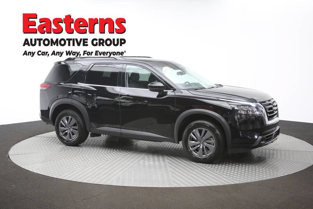 Used 2025 Nissan Pathfinder SV FWD image 49