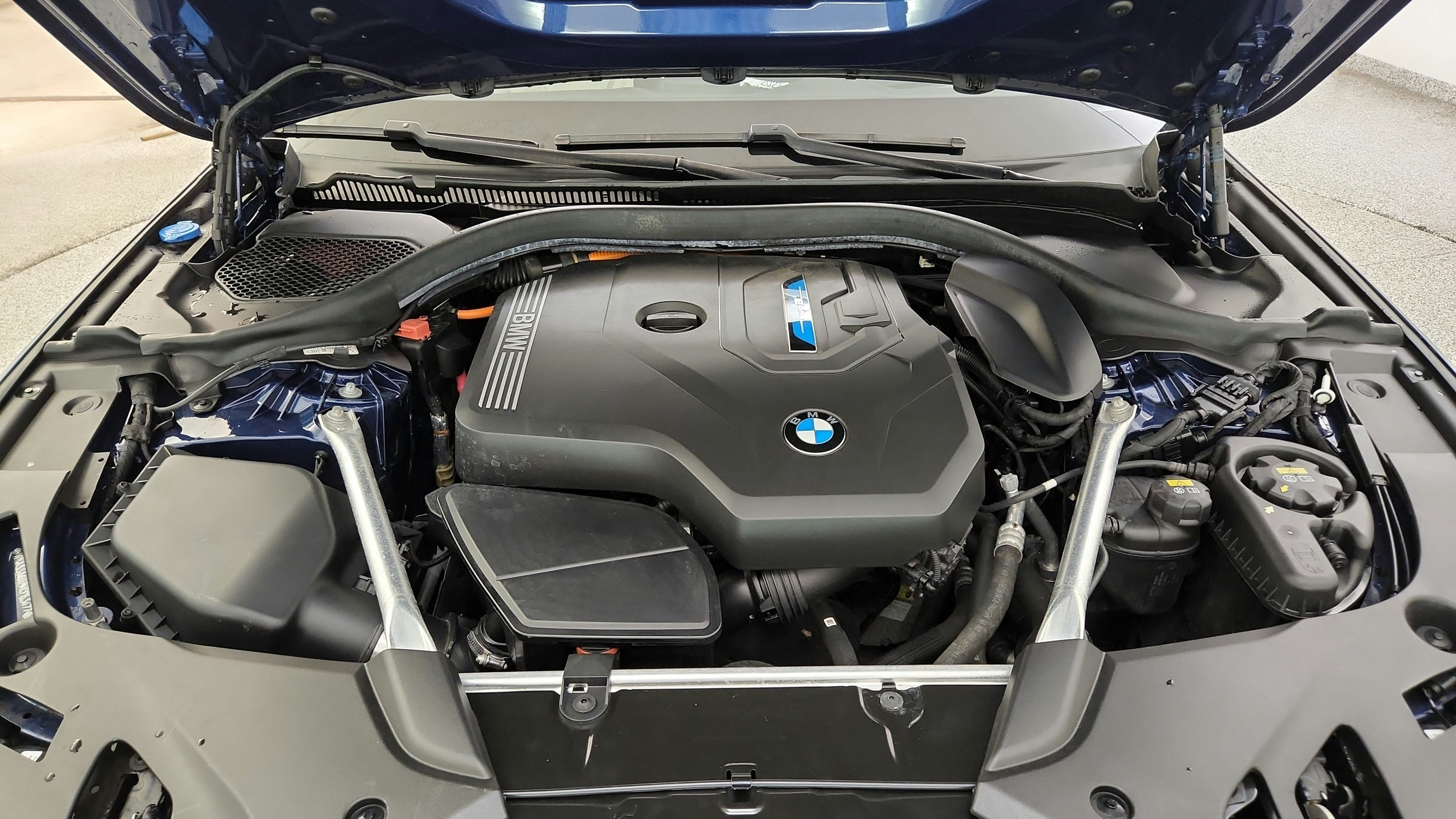 Used 2021 BMW 530e xDrive w/ Premium Package AWD/4WD image 37