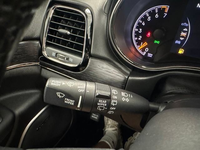 Used 2021 Jeep Grand Cherokee High Altitude AWD/4WD image 39