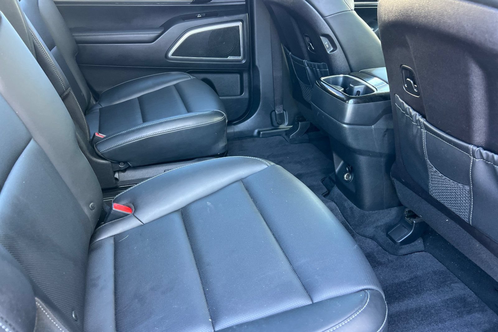 Used 2024 Kia Telluride S FWD image 18