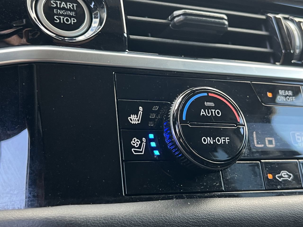 Certified 2024 Nissan Pathfinder Platinum w/ Cargo Package image 18