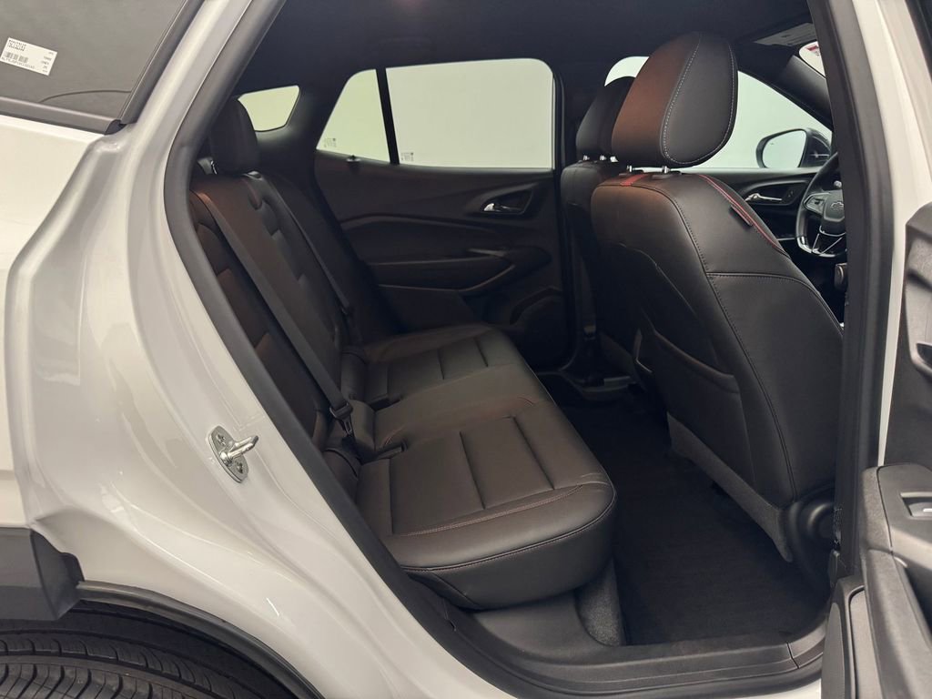 Used 2025 Chevrolet Trax RS w/ Driver Confidence Package image 22