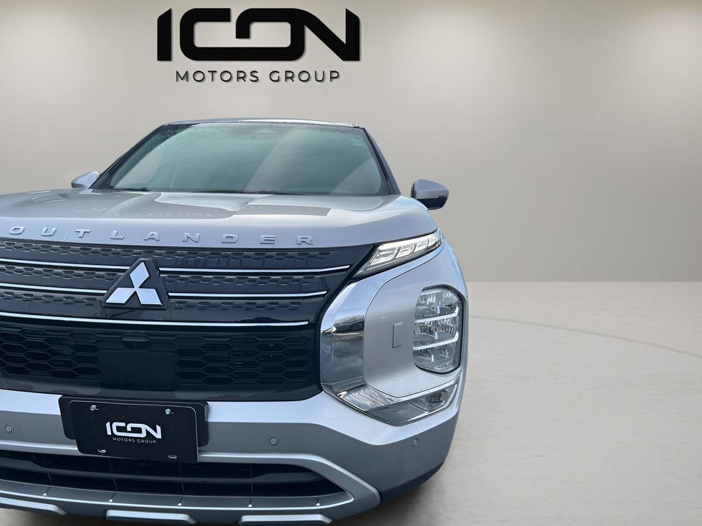 Used 2024 Mitsubishi Outlander SE image 9