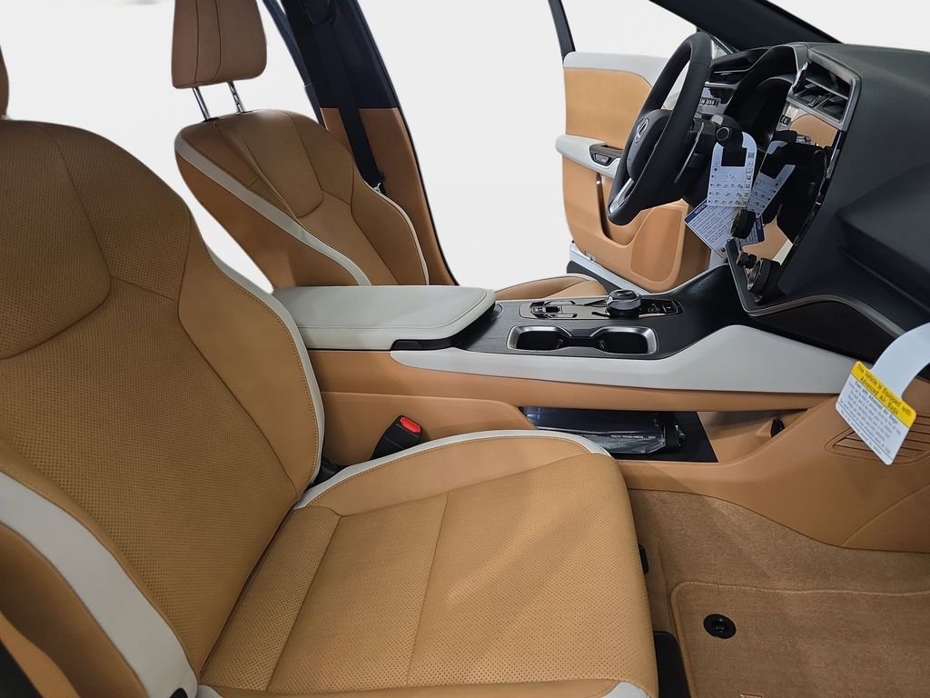 New 2026 Lexus RZ 450e AWD image 10